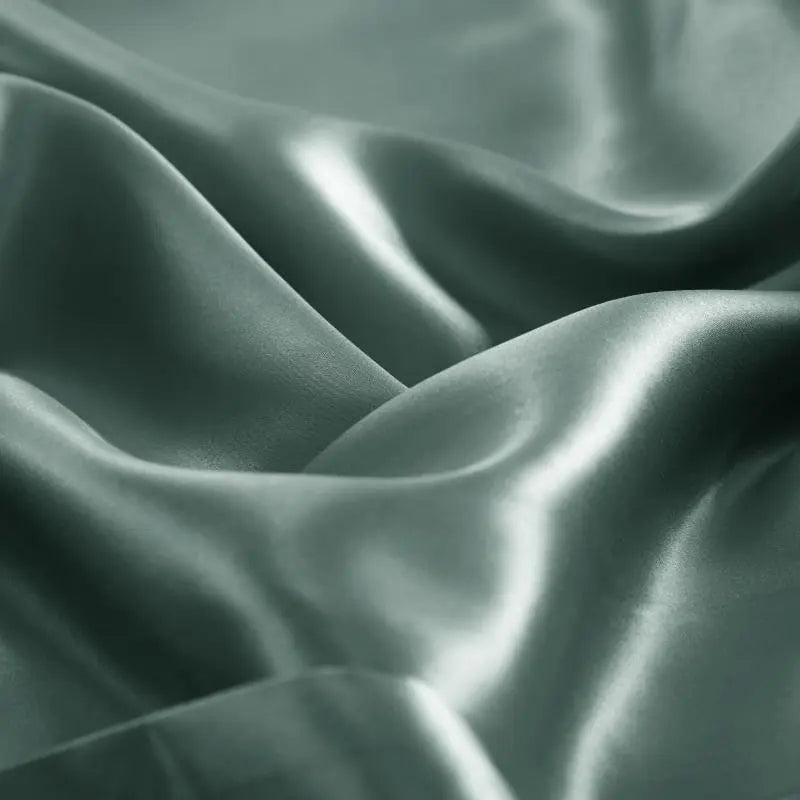 Luxurious Silk Bed Sheets | 25 Momme Mulberry Silk for Ultimate Comfort | Soft & Skin-Friendly for Restful Sleep 3